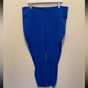 Base Pace High-Rise Running Tight 25"
Size 20- Blue